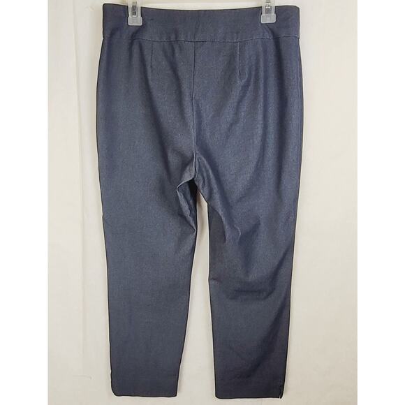 Chico's So Slimming pull on cropped pants Size. 0.5 / 6 blue chambray Casual - Picture 2 of 8